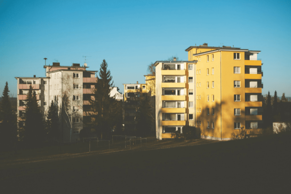 Scenic picture of flats, trees and blue sky