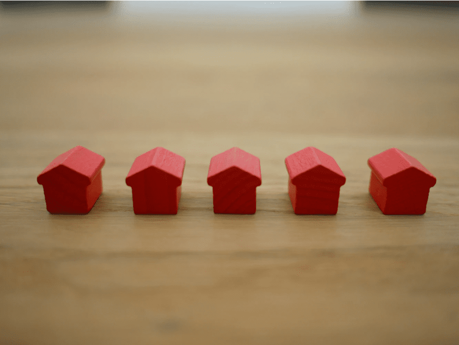 Monopoly red house counters